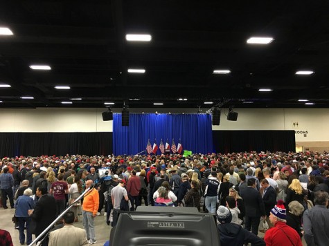 The crowd gathered to see Trump at approximately 10 a.m. The attendance would double from this in the next two hours leading up to the event, with at least 8,000 reportedly in attendance. Photo by Nicolas Henderson. 