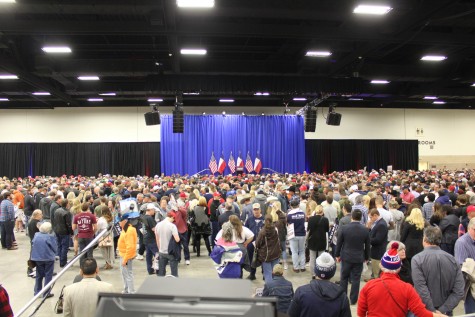 The crowd awaiting the Donald Trump rally in Fort Worth. Photo by Nicolas Henderson. 