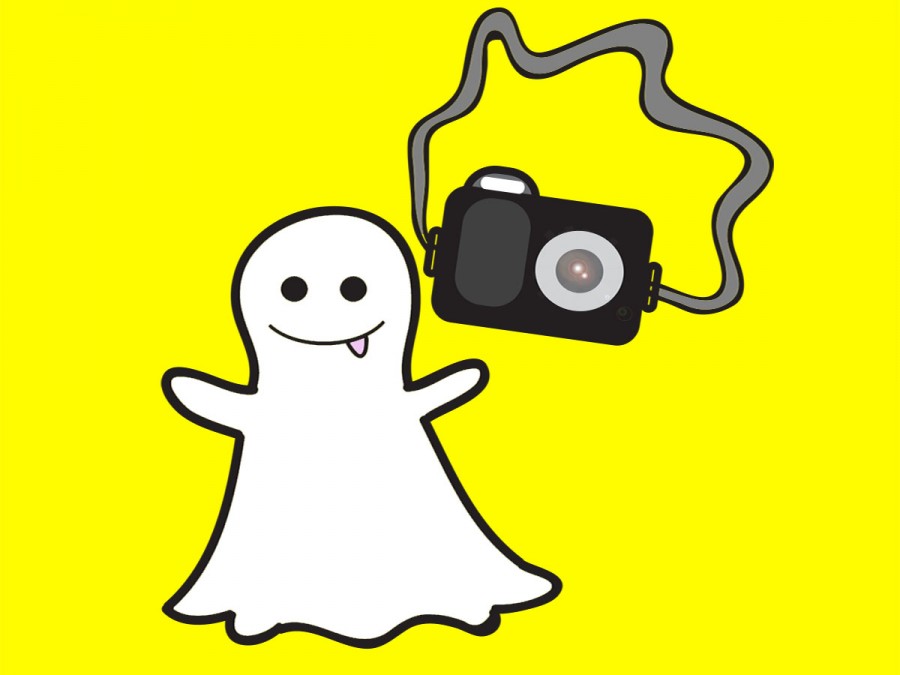 Students+snapping+pictures+all+day+with+SnapChat