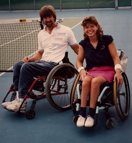 Sam and Lynn Seidemann pose together at a tennis court. Photo courtesy Sam Seidemann.