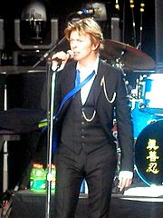 David Bowie performs at the Area2 Festival at the Verizon Wireless Amphitheater on Aug. 13, 2002 in Irvine, Cailf. Bowie died Sunday after an 18-month battle with cancer. (Robert Lachman/Los Angeles Times/TNS)