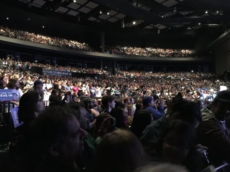 The crowd awaiting the Bernie Sanders rally in Grand Prairie. Photo by Nicolas Henderson. 