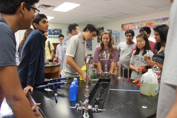 Holly Anderson’s fifth period AP Environmental Science class does a lab over eutrophication in order to prepare for their field trip on Wednesday. The students are testing the pH, turbidity, dissolved oxygen, nitrates, and phosphate levels to detect how freshwater can be impacted when nutrients increase. 