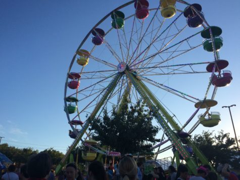 The annual St Ann’s carnival took place this past weekend, September 9 through 11, in the St Ann’s parking lot off Samuel Road. This year they obtained a new ferris wheel. Photo by Hannah Tucker.