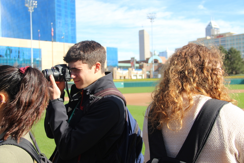 One of the many student journalist attending the JEA/NSPA Fall National High School Journalism Convention takes pictures of Victory Field as a part of an interactive session hosted by John Scott of Roberts Camera on Friday morning. Student journalists from across the country gathered in Indianapolis from Nov. 10-12 to deepen their journalistic knowledge.