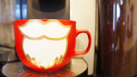 Take a sip of hot cocoa with this mug as it will magically uplift your christmas spirit. 