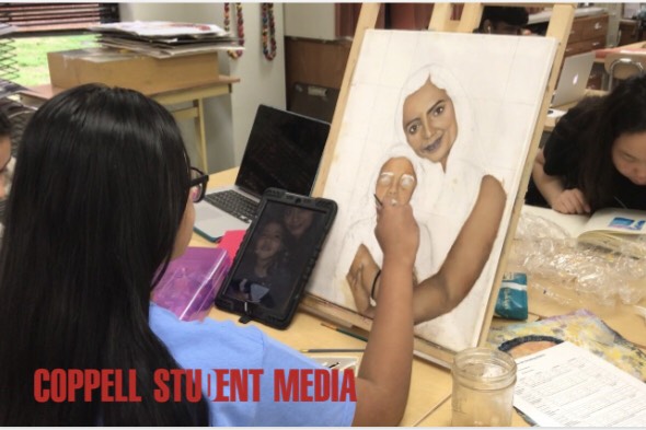 Video: AP drawing students prepare portfolios, enter contests