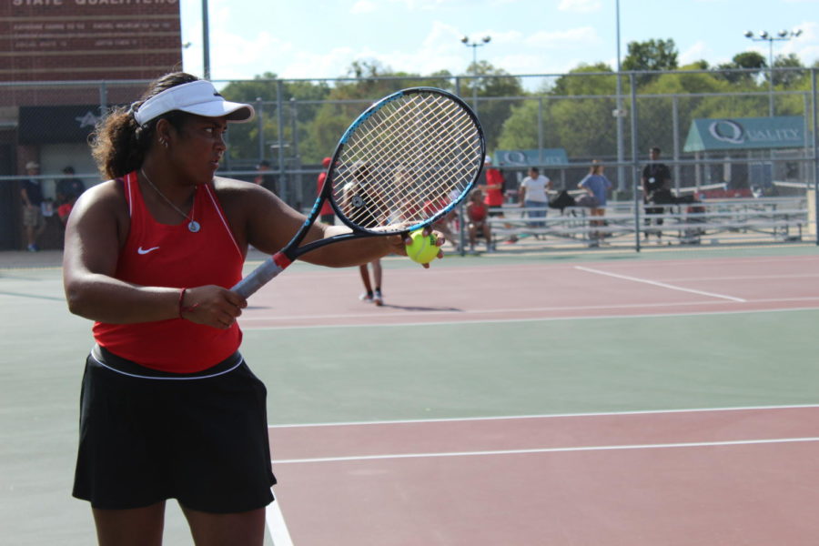 Coppell+senior+Ruchika+Khowala+prepares+to+serve+in+a+District+6-6A+match+against+Lewisville+on+Sept.+10+at+the+CHS+Tennis+Center.+Coppell+tennis+was+recently+ranked+fifth+in+Class+6A+and+first+in+Region+I+by+Texas+Tennis+Coaches+Association+%28TTCA%29.+Photo+by+Anthony+Onalaja
