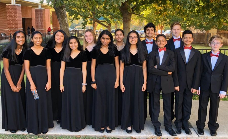 Freshman Sumita Bhattacharyya (third from the left) stands with the 9/10 Honor Choir in November. Bhattacharyya sings on Kantorei choir at Coppell High School and has an Instagram account dedicated to music (@justsumsinging). Photo courtesy Sumita Bhattacharyya