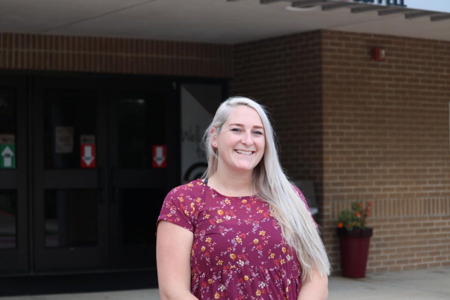 New Tech High @ Coppell English IV & AP Literature Facilitator Samantha Beatty is a new teacher at Coppell ISD. Moving from California to Texas, this is her first year working in this district.