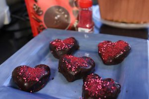 Cookie dough bites are edible cookie dough hearts coated in chocolate. These heart-shaped treats are the perfect dessert for Valentine’s Day.
