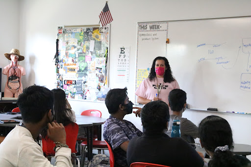 Coppell High School anatomy and physiology teacher Jodie Deinhammer instructs her fifth period class on Wednesday. Deinhammer returned to CHS and was the Coppell Middle School East science and gardening teacher for five years.