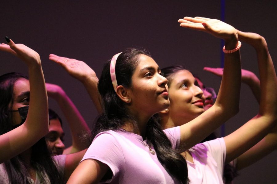 Coppell+High+School+Respira+Treble+Show+Choir+freshman+Rhea+Chowdhary+performs+%E2%80%9CLive+in+Living+Color%E2%80%9D+from+the+movie+%E2%80%9CCatch+Me+If+You+Can%E2%80%9D+during+the+Respira+on+Broadway+show+in+the+CHS+Auditorium+on+Nov.+5.+The+CHS+choir+program+is+performing+its+annual+winter+concert+tomorrow+at+7+p.m.+in+the+auditorium.