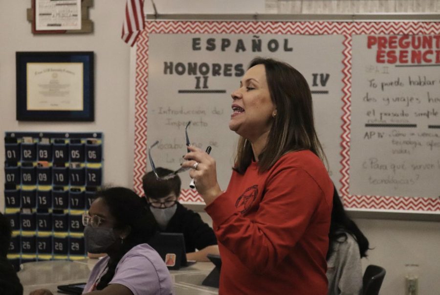 CHS9 Spanish teacher Reyna Conger teaches her fourth period class on Thursday, Feb. 17. Conger has been teaching at Coppell ISD for five years. 