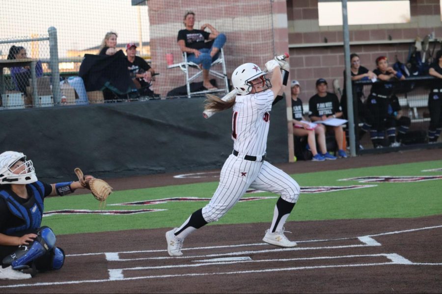 Coppell+sophomore+infielder+Mallory+Moore+bats+against+Plano+West+in+the+Coppell+ISD+Baseball%2FSoftball+Complex+on+Tuesday.+The+Cowgirls+defeated+the+Wolves%2C+5-3.