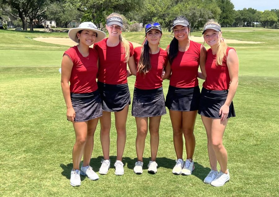 Coppell+golfers+Kirsten+Angosta%2C+Rachel+Pryor%2C+Mia+Gaboriau%2C+Lauren+Rios+and+Rylie+Allison+play+at+the+Legacy+Hills+Golf+Club+in+Georgetown.+Coppell+took+home+sixth+place+out+of+12+teams.+