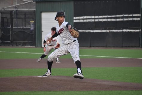 Coppell to face Dragons’ elite pitching duo in regional semifinals