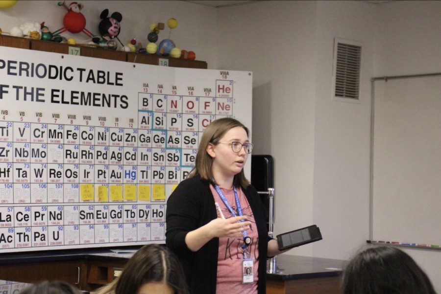 Coppell High School Chemistry teacher Rebecca Rosamond-Grammer teaches her fourth period class about electronegativity on Wednesday. Grammar joined the CHS staff in the 2021-22 school year and hopes to teach AP or GT classes in the future. 