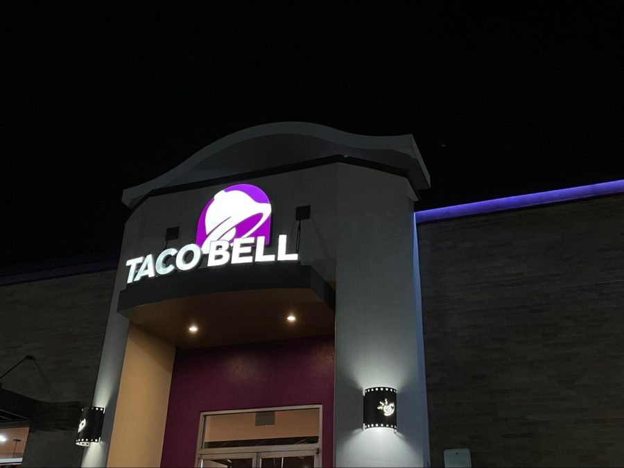 Taco+Bell+is+a+global+fast+food+chain+that+has+been+around+for+60+years%2C+yet+is+one+of+the+few+with+a+separate+vegetarian+menu.+Its+vegetarian+menu+makes+Taco+Bell+more+inclusive+to+people+with+dietary+restrictions+and+is+something+other+fast+food+chains+should+consider.+