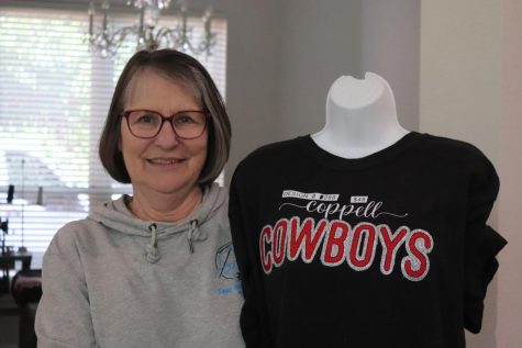 Sew Much Fun owner Gail Reeser has been designing spirit wear for Texas high schools for 25 years. Specifically, Reeser partners with dance teams across the state of Texas to create merchandise. 