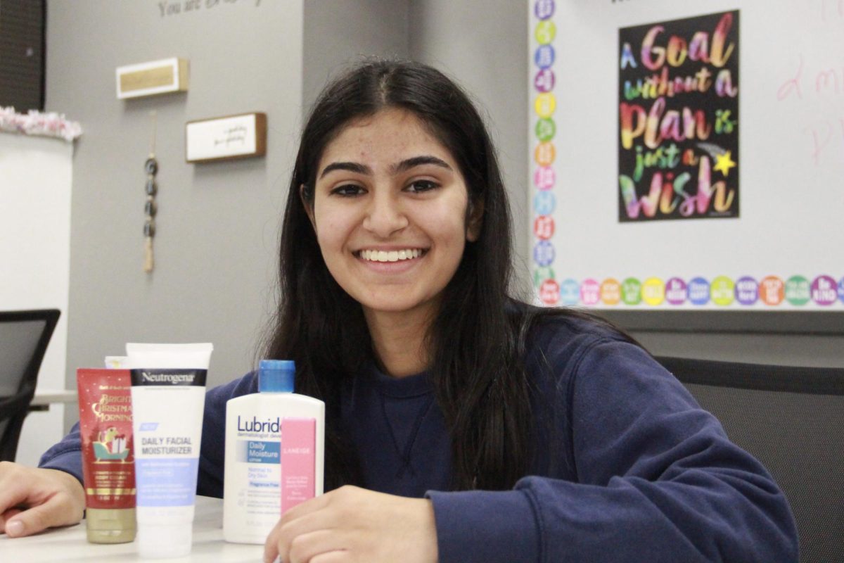 Coppell+High+School+sophomore+Aditi+Rathod+explores+her+passion+for+dermatology+through+founding+the+CHS+Dermatology+%26+Cosmetics+Club.++Rathod+discussed+the+benefits+of+various+skincare+products+during+her+club+meeting+on+Jan.+24+in+D211.+