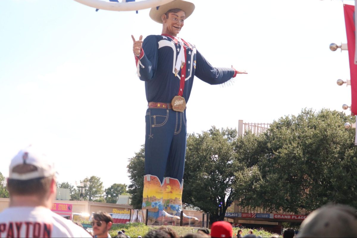 The 55-foot-tall statue Big Tex stands at the center at the State Fair of Texas on Oct. 6. The 40th State Fair of Texas, featuring fun rides, games and shows, concluded Sunday. 