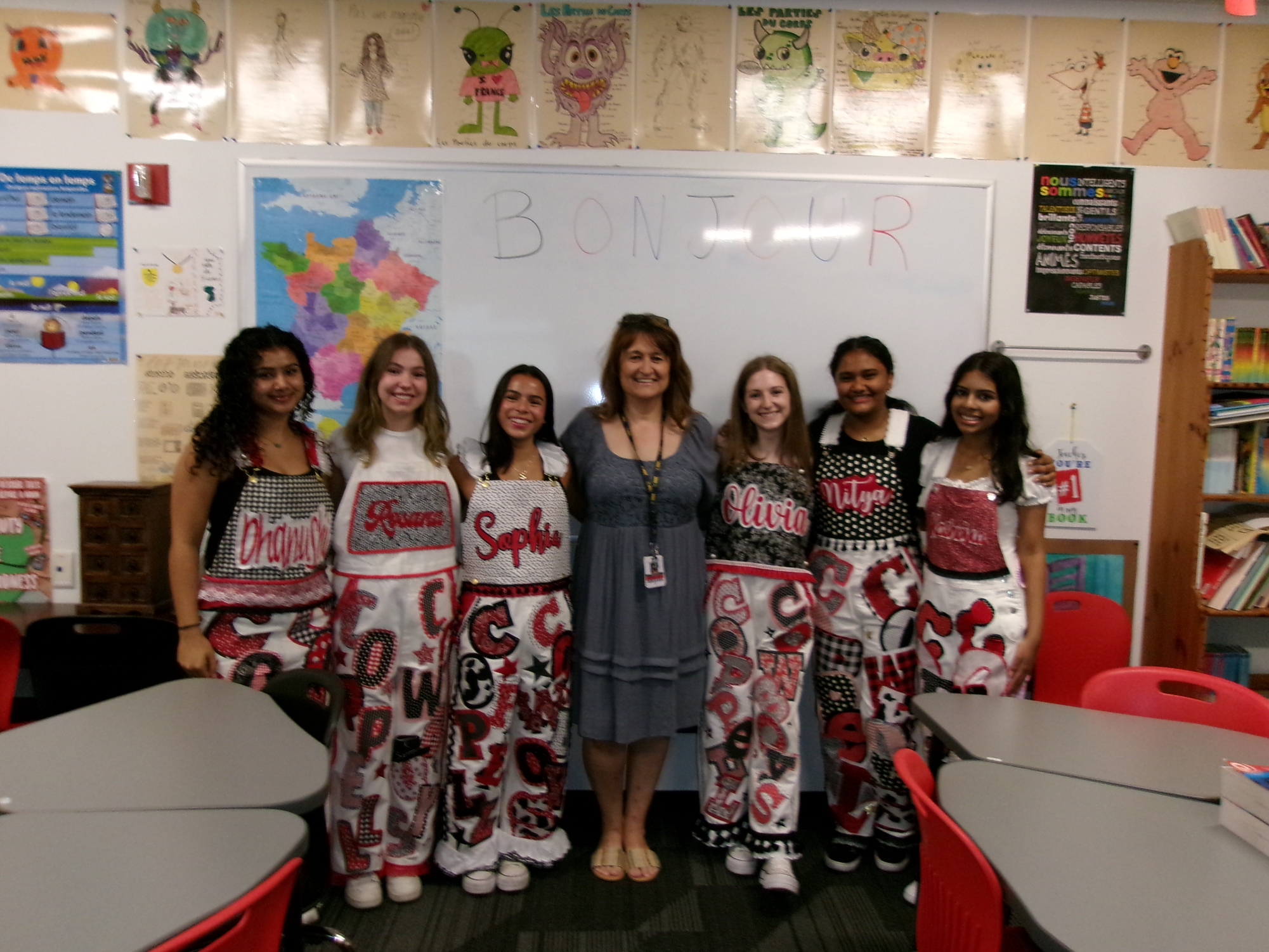 Digital cameras allow students to capture these moments without their phones due to the Texas phone ban. Students use digital cameras to reminisce over special moments in their lives. (Photo courtesy Kashvika Gopinath)