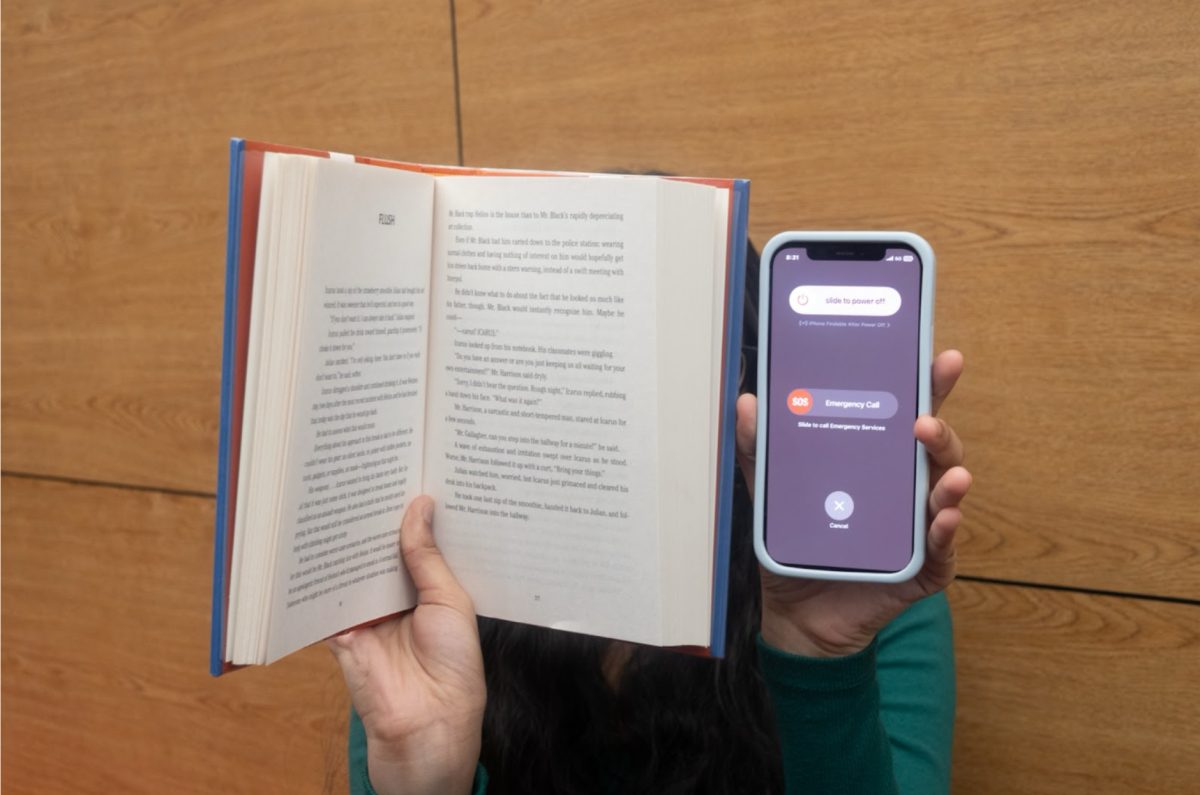 Technology and social media use to take a break from stress have led to doomscrolling or phone addiction amongst teenagers. Many are changing technology use habits by performing a digital detox and trying new methods of stress relief such as reading or painting.