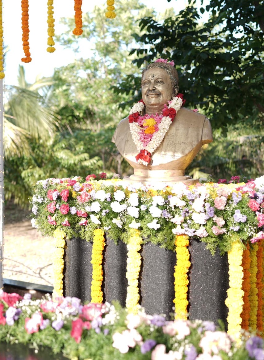 N.S. Palanisamy’s memorial, located near Palladam, Tamil Nadu, honors his advocacy efforts for farming rights. Nandakumar continues her grandfather N.S. Palanisamy’s legacy of advocating for farmers facing unfair treatment in South India. Photo courtesy Iniya Nandakumar.